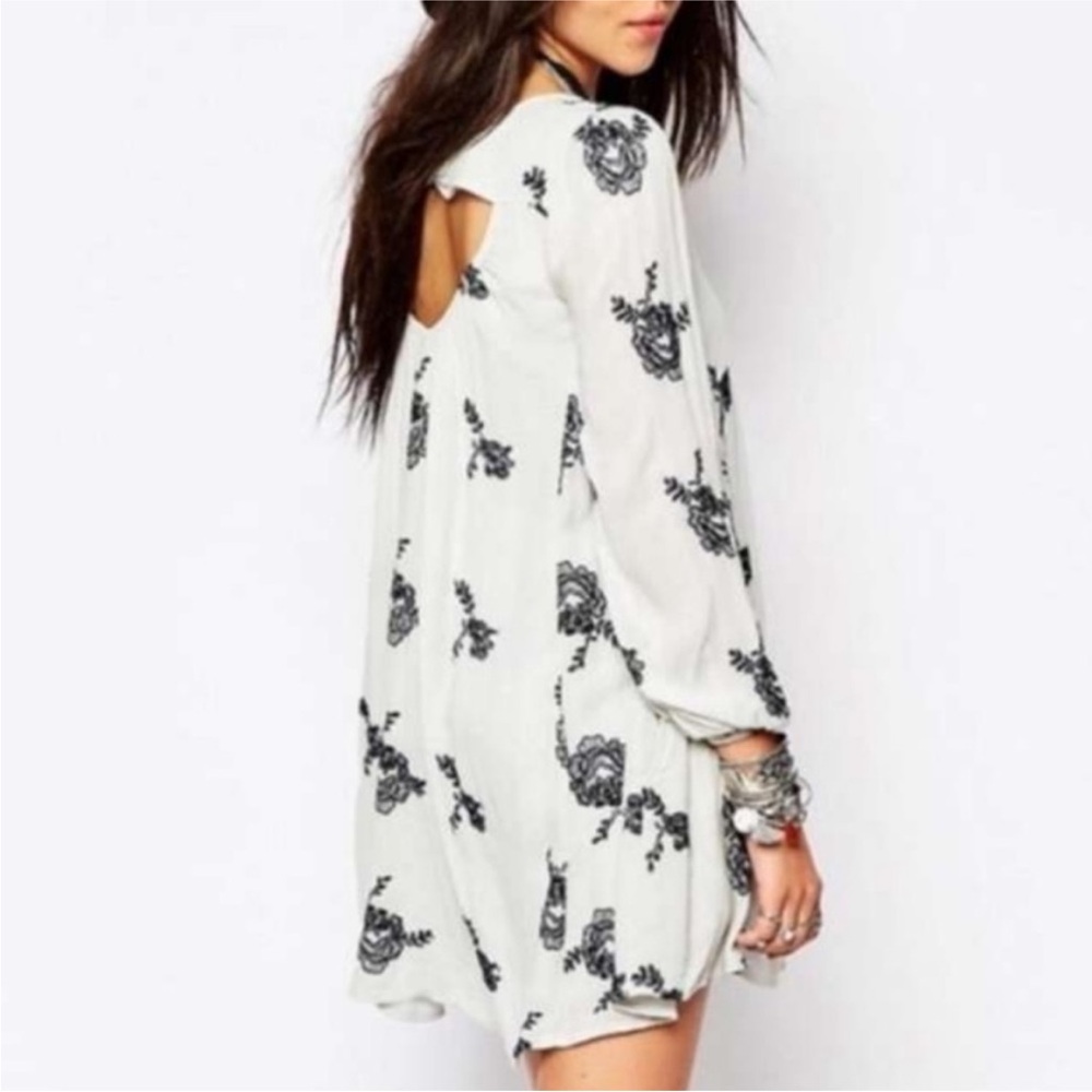 3 for $50🎉Free people boho chic emma Austin embroidered swing dress